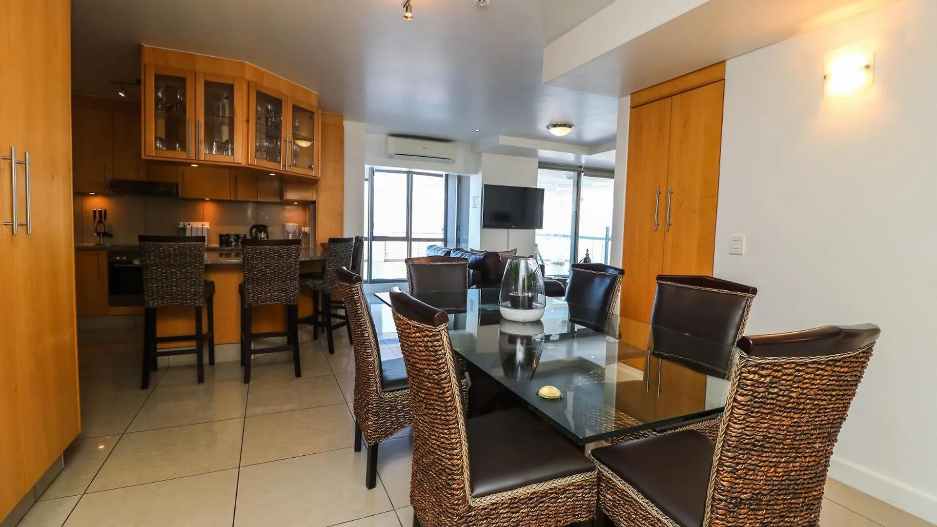 1401 Hibernian Towers Luxury Self Catering Apartment Strand Western Cape South Africa ケープタウン