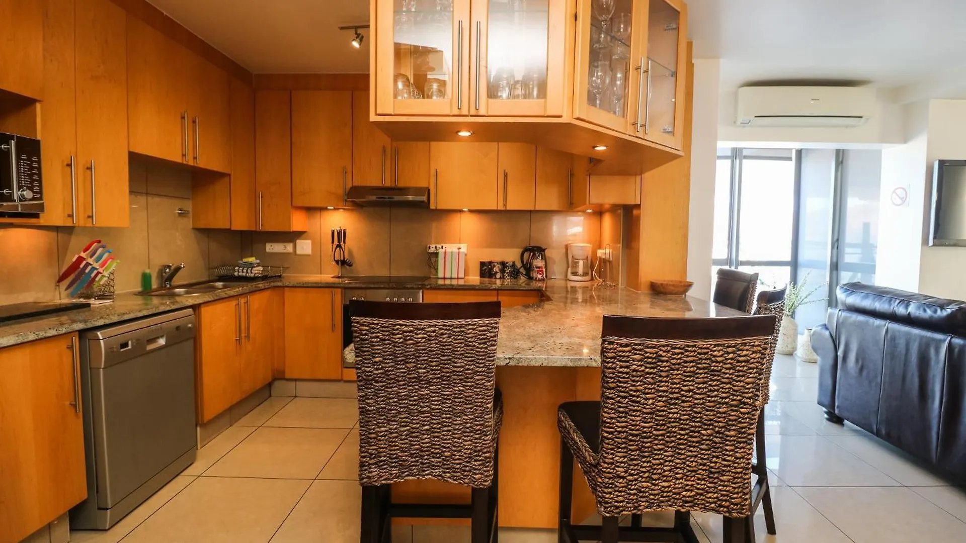 1401 Hibernian Towers Luxury Self Catering Apartment Strand Western Cape South Africa ケープタウン