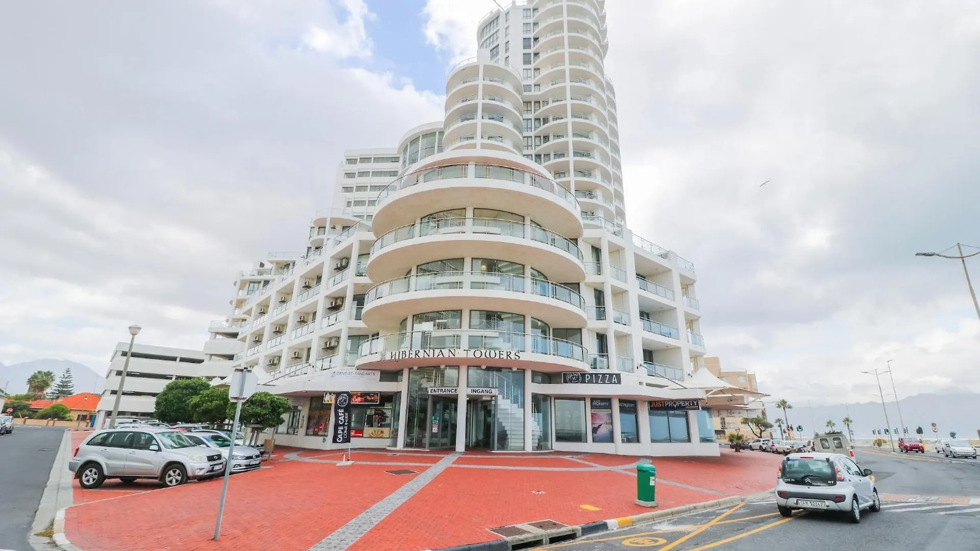 1401 Hibernian Towers Luxury Self Catering Apartment Strand Western Cape South Africa ケープタウン 0*,  南アフリカ
